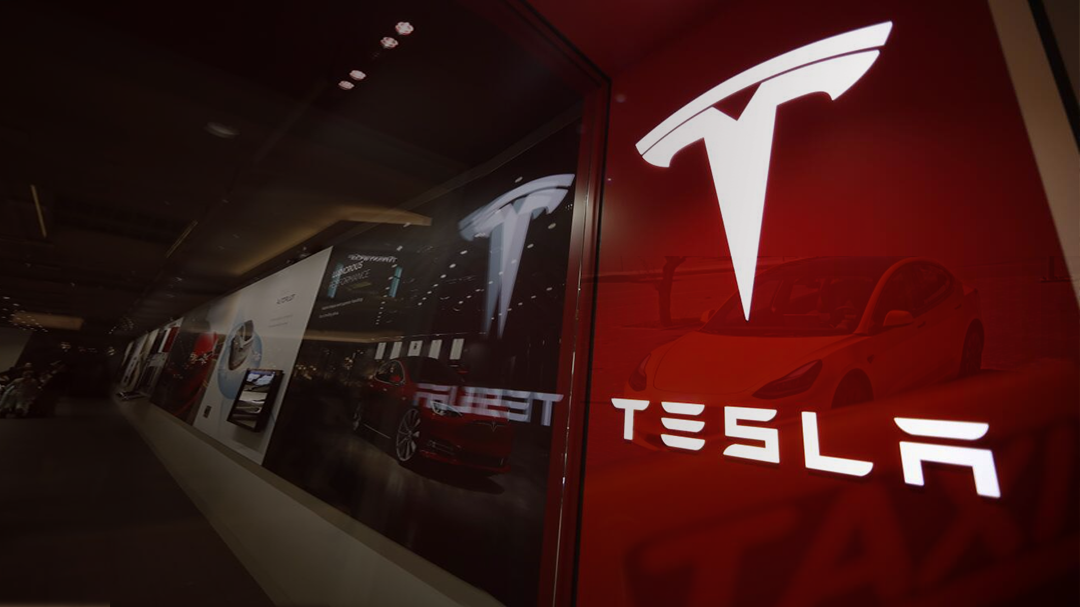 Tesla, Bu Akşam Robotaksiyi Tanıtacak...
