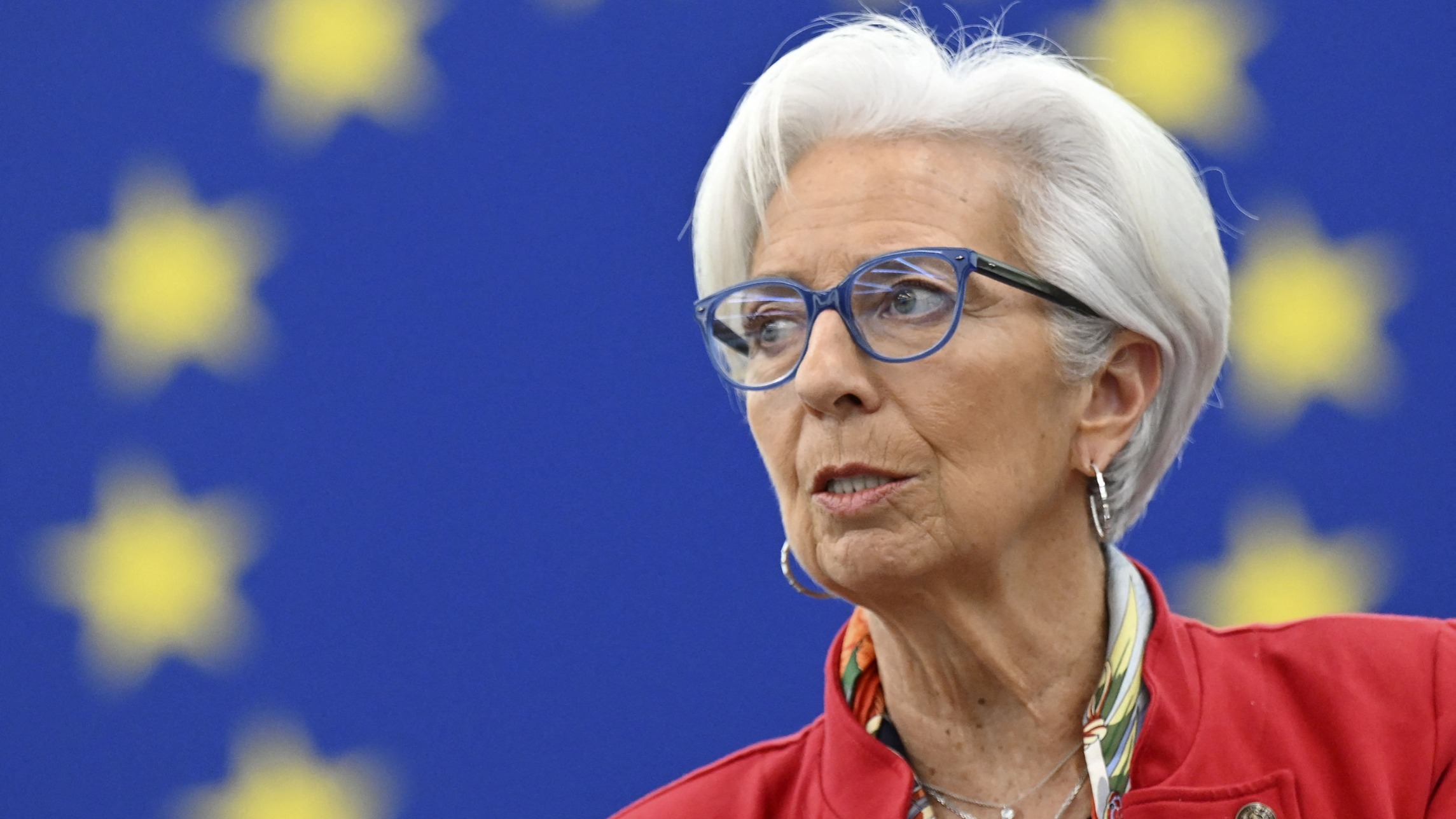 ECB 25 Baz Puan Faiz İndirdi, Lagarde Ekonomik Belirsizliğe Vurgu Yaptı...