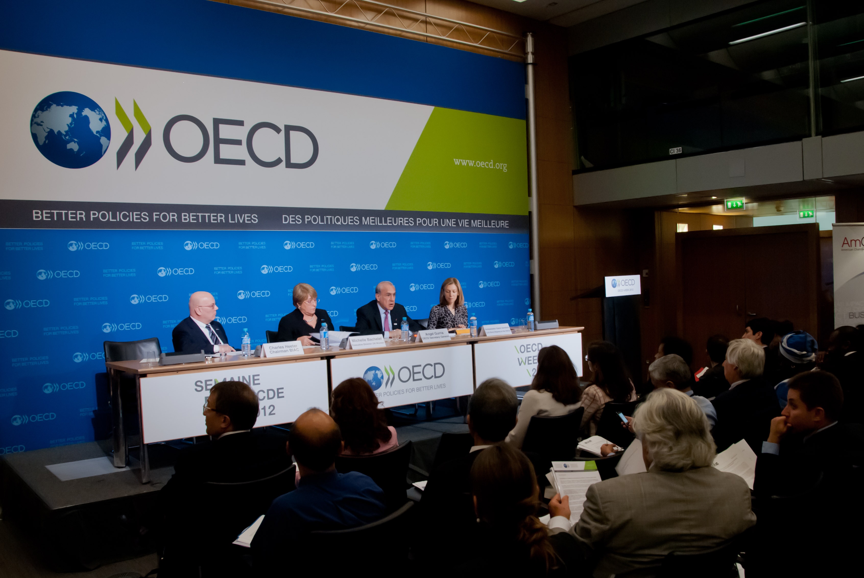 OECD Türkiye'nin Büyüme Tahminini Düşürdü...
